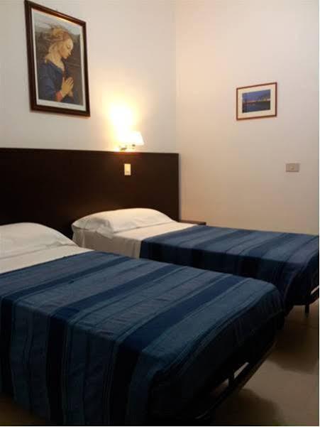 Hotel Ancore سينِغاليا المظهر الخارجي الصورة