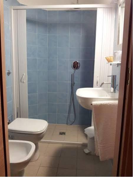 Hotel Ancore سينِغاليا المظهر الخارجي الصورة