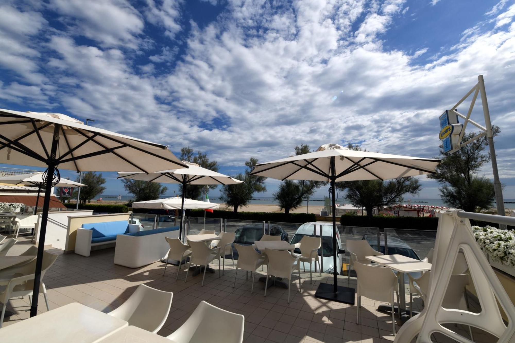 Hotel Ancore سينِغاليا المظهر الخارجي الصورة